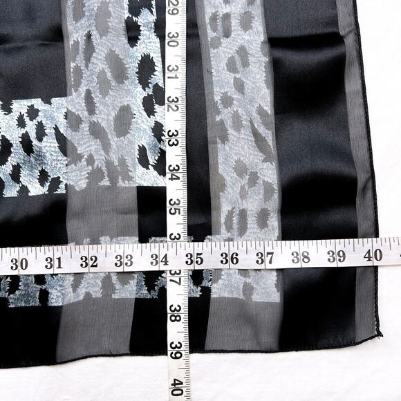 Animal Print Fashion Scarf Women Geometric Black Silver 40x39 Timeless Classic - Picture 11 of 12